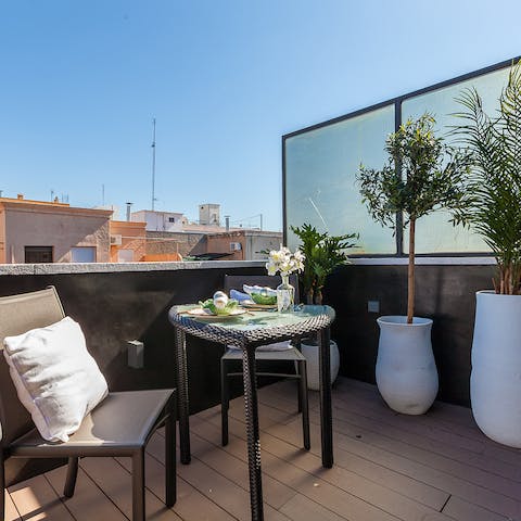 Make this the spot for lazy breakfasts in the sunshine