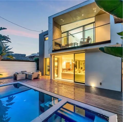 Take a sunset dip in the private pool and Jacuzzi