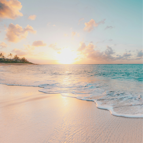 Dive into the ocean – the beach is a one-minute walk away