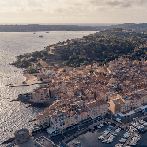 Explore the iconic Saint-Tropez, just a ten-minute drive away