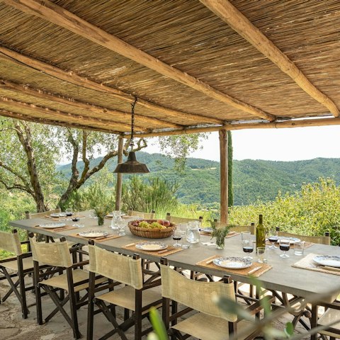 Enjoy alfresco lunches overlooking peaceful countryside