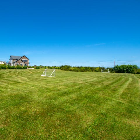 Play sports in the extensive grounds