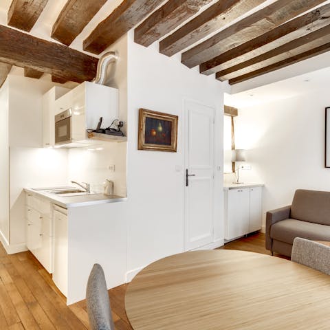 Start your day with a quick breakfast prepared in the handy kitchenette
