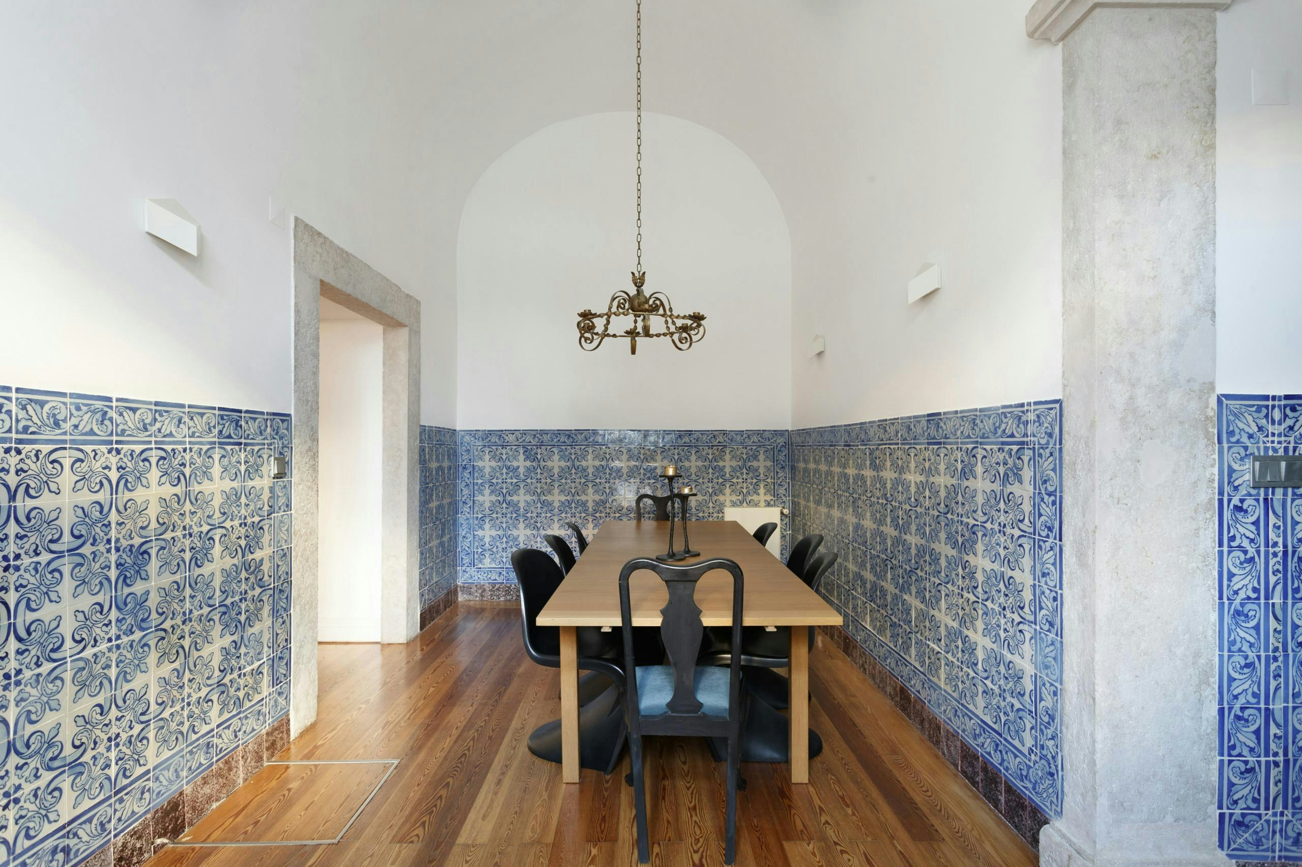 Cloister & Azulejos
