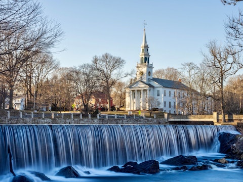 Discover Connecticut's finest preserved colonial-era streetscapes and village greens