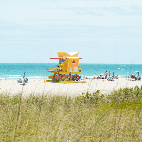 Stretch out on the sand – Miami Beach is just fifteen minutes away