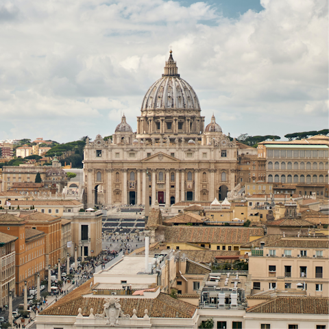 Discover the historic Vatican City – just a fifteen-minute walk away