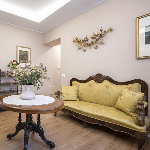 Sip an aperitif in the living room before heading to an alfresco wine bar