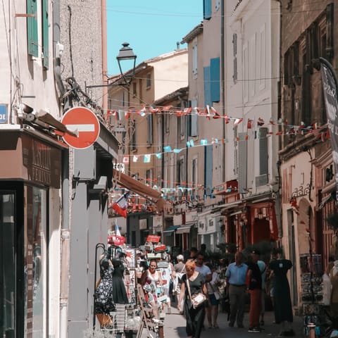 Meander through pretty Besse-sur-Issole – it's one kilometre away