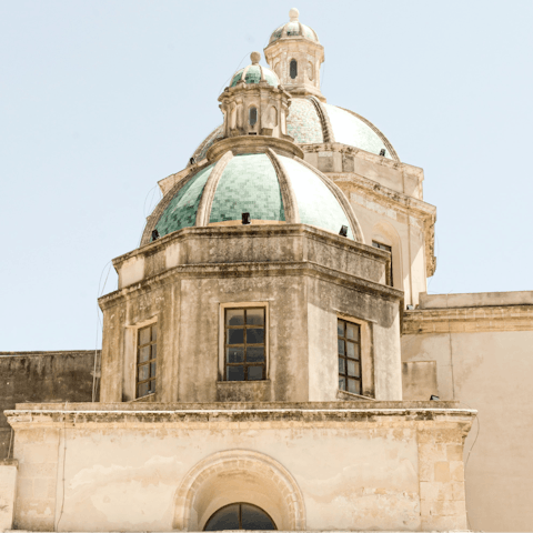 Discover the historical architecture and fascinating culture of Mazara del Vallo