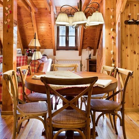 Gather your loved ones for delicious feasts at the dining table