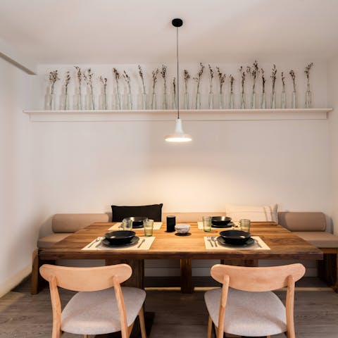 Enjoy meals together in the cosy dining spot