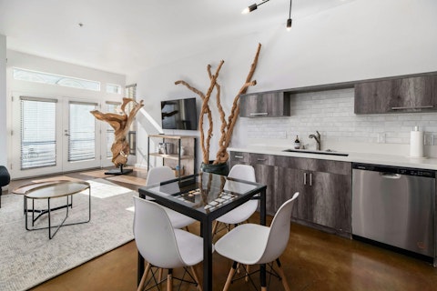 Cook, eat, and unwind in one light-filled room