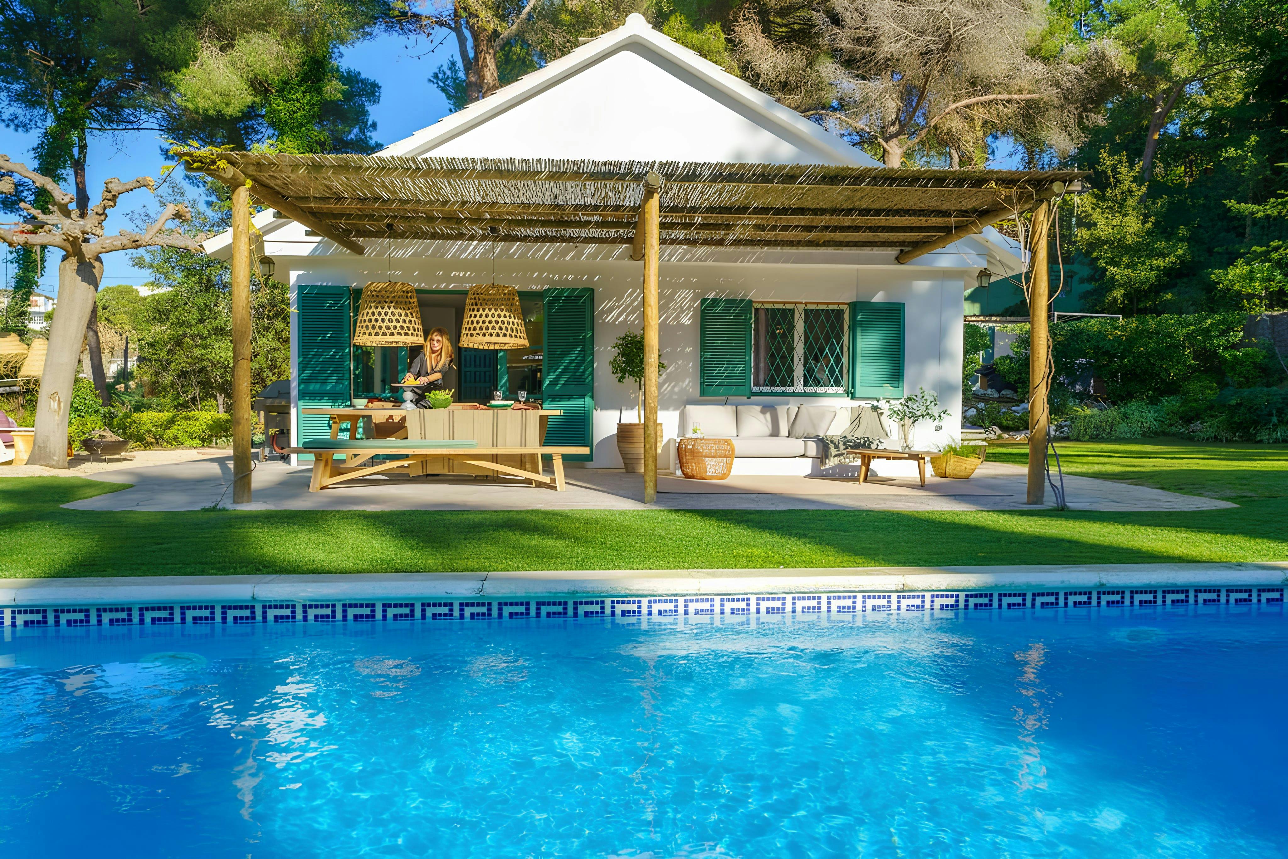 Luscious Coastal Haven