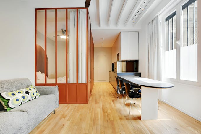 Parisian Base