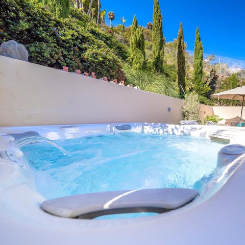 Relax in the hot tub in the garden