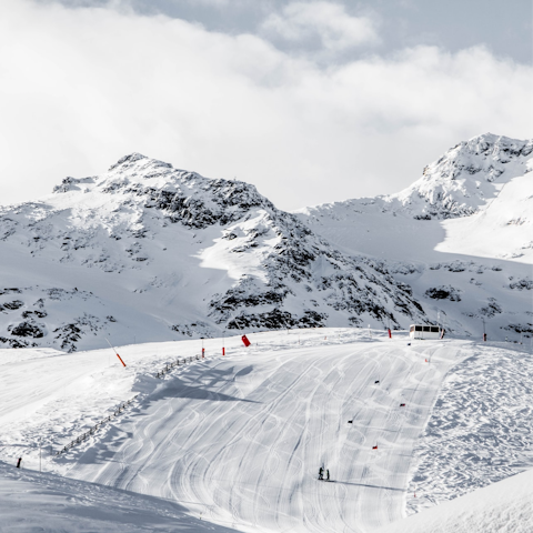 Pick between La Clusaz and Le Grand Bornand for a day of skiing