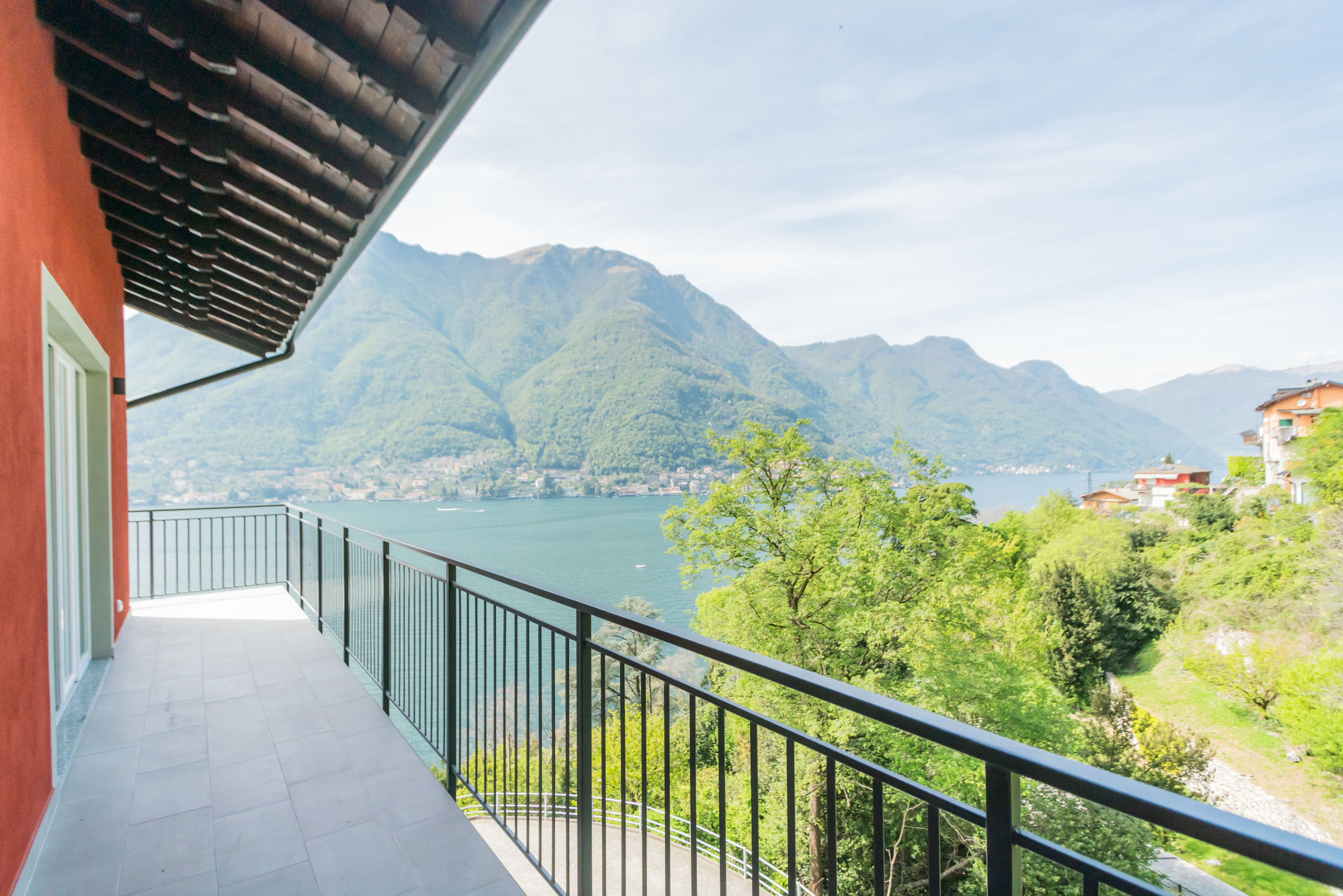 Lario Reverie