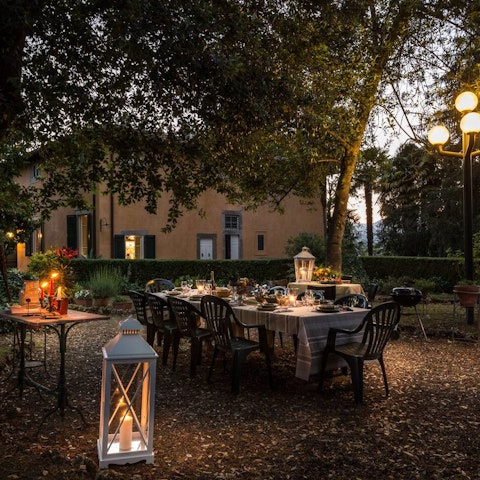 Dine al fresco in the charming woodland area