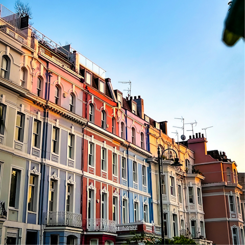Explore the colourful surroundings of Notting Hill
