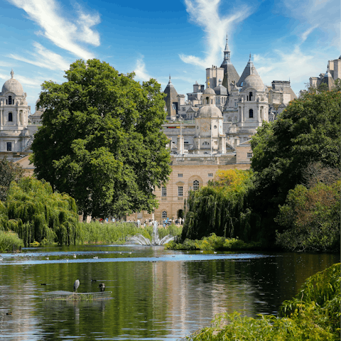 Take a stroll around nearby Hyde Park
