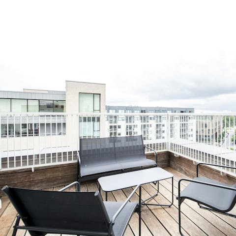 Enjoy your morning coffee on one of two terraces with canal views