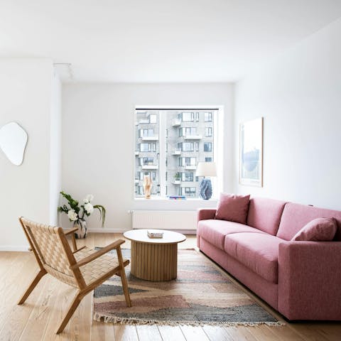 Curl up with a book and a glass of wine after a day of sightseeing