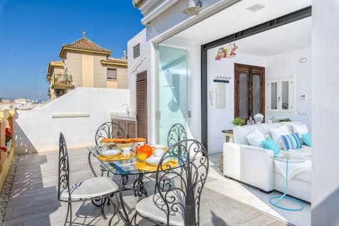 Enjoy a delicious alfresco breakfast outside on the terrace
