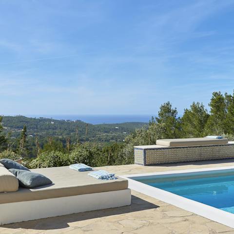 Enjoy far-reaching sea views from your double subbed