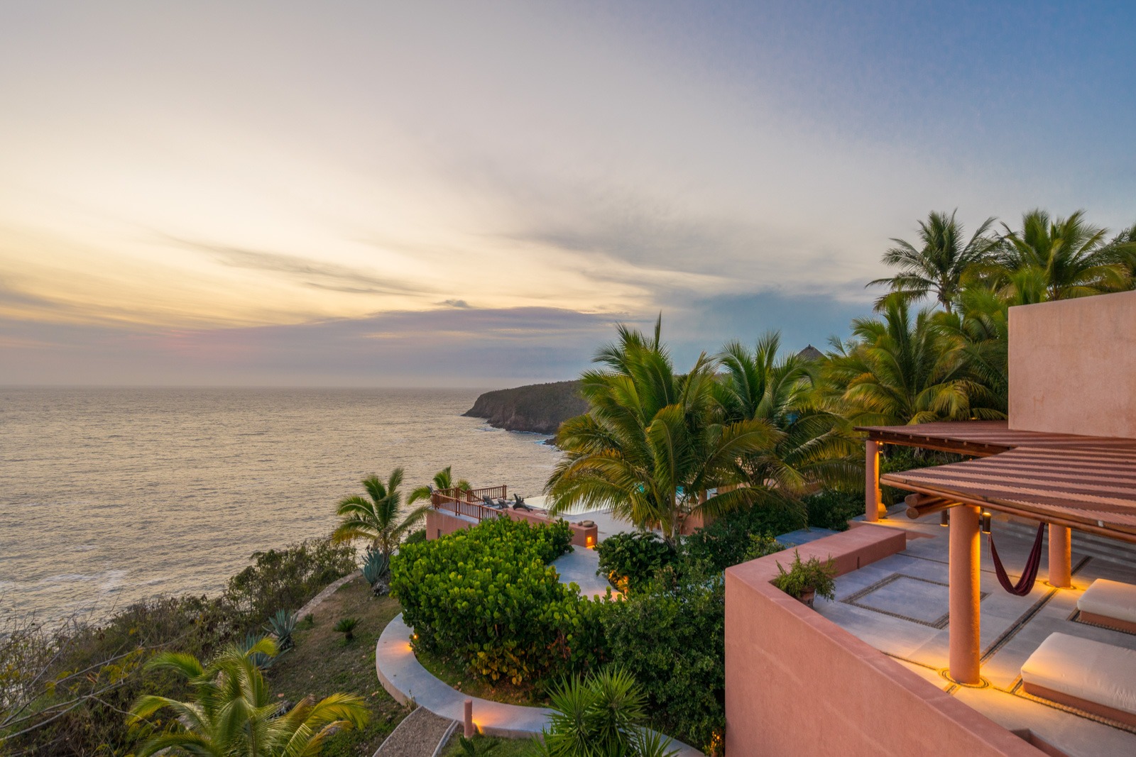 Costa Luxe
