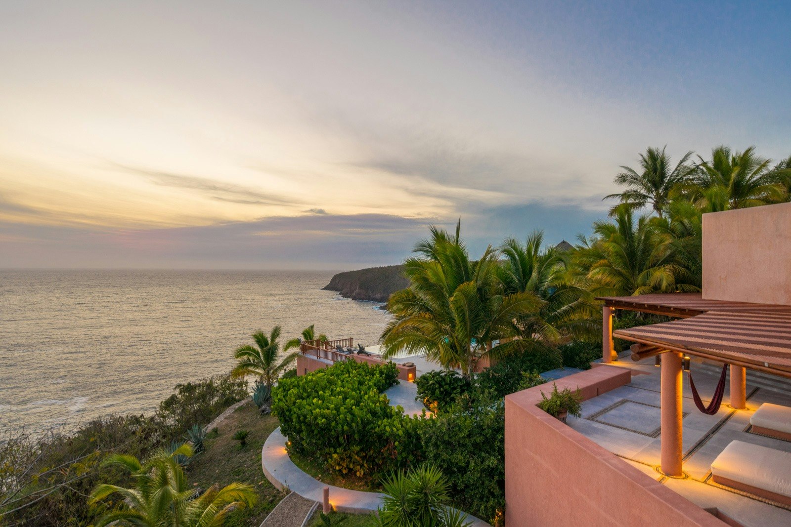 Costa Luxe