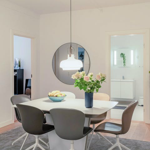 Lay the table for a lazy brunch and mimosas