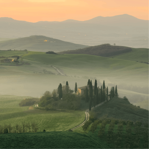 Stay near Montaione and explore beautiful towns like San Gimignano