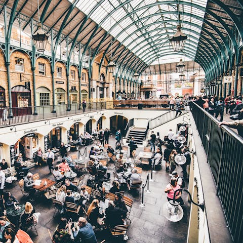 Walk less than a minute to Covent Garden Market