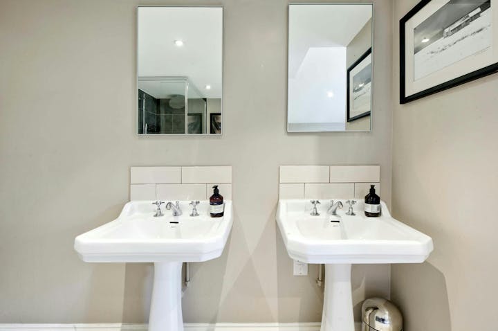 Bathroom photo