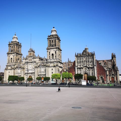 See the sights of Mexico City from this central base