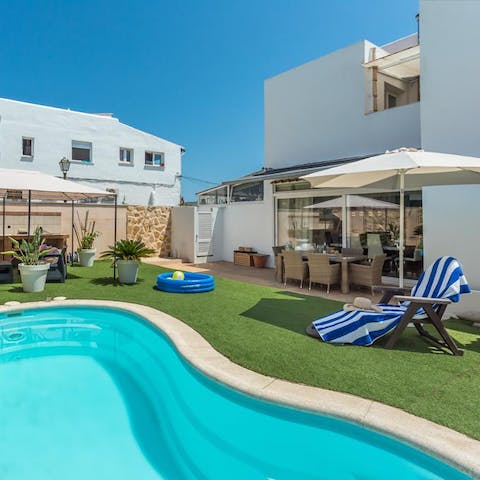 Spend your days relaxing by the pool or make the short stroll to the beach