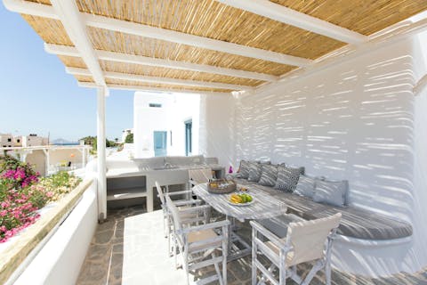 Gather your loved ones for an alfresco meal under the pergola