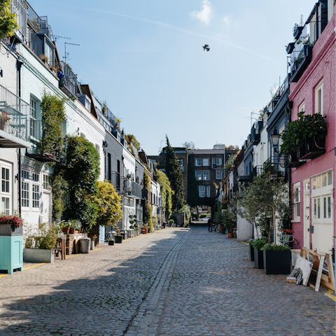 Explore the neighbouring district of Notting Hill