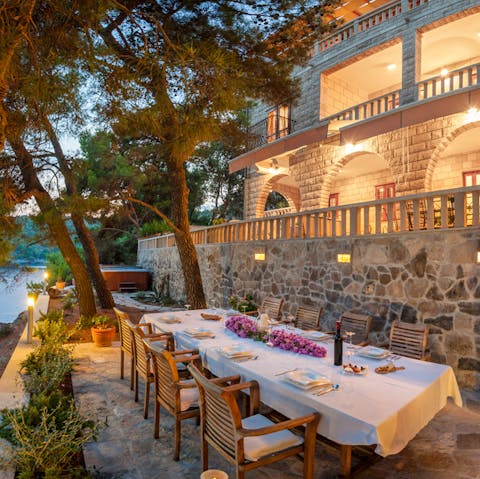 Alfresco seating for candelit dinners under the stars