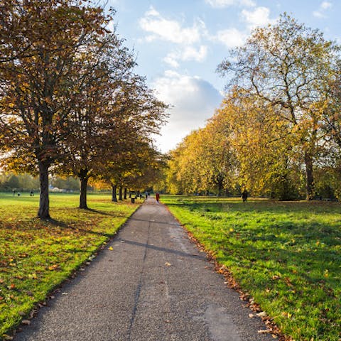 Take a healthy stroll in London's famous Kensington Gardens and Hyde Park