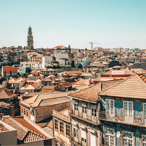 Stay in Bonfim, perfectly placed to explore Porto on foot