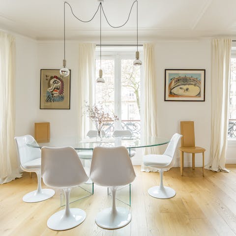Dine together in the bright and modern open-plan kitchen area