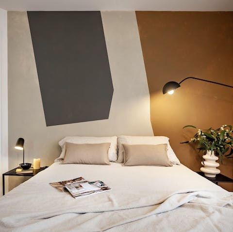 Enjoy a siesta in the comfortable bedrooms