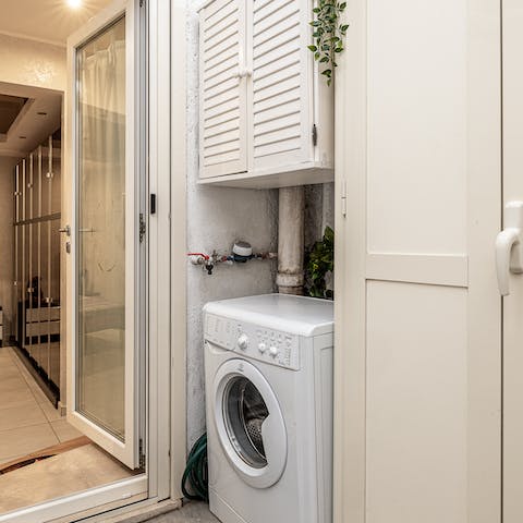 Make use of the rare bonus of a washing machine in your apartment