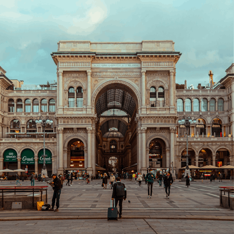 Reach the stunning Galleria Vittorio Emanuele II in thirty five minutes on foot.
