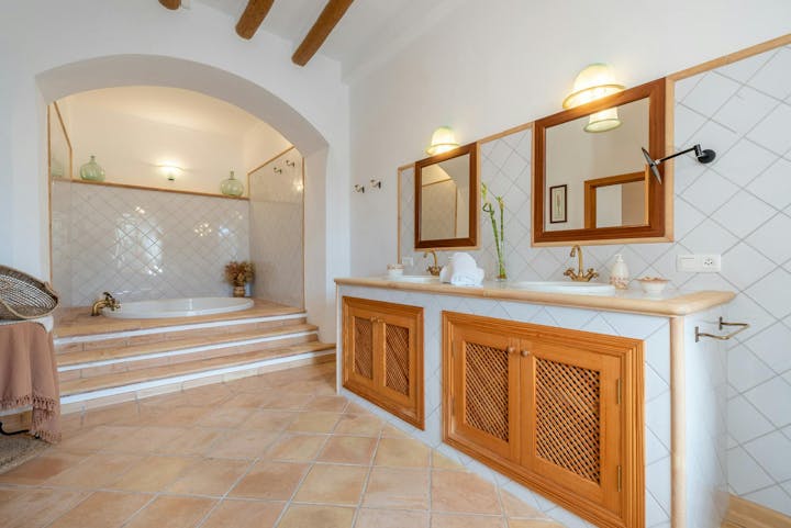 Bathroom photo