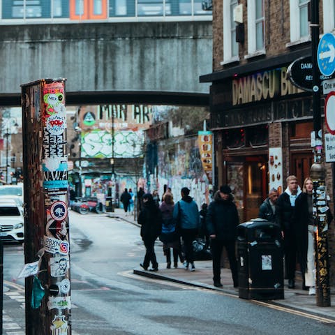 Saunter over to Shoreditch—its smart gastropubs and vibrant vintage shops are fifteen minutes away