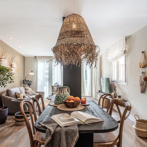 Enjoy a bocadillo de Calamares at your dining table