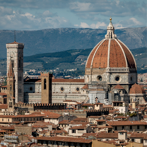 Walk five minutes north to the Cathedral of Santa Maria del Fiore